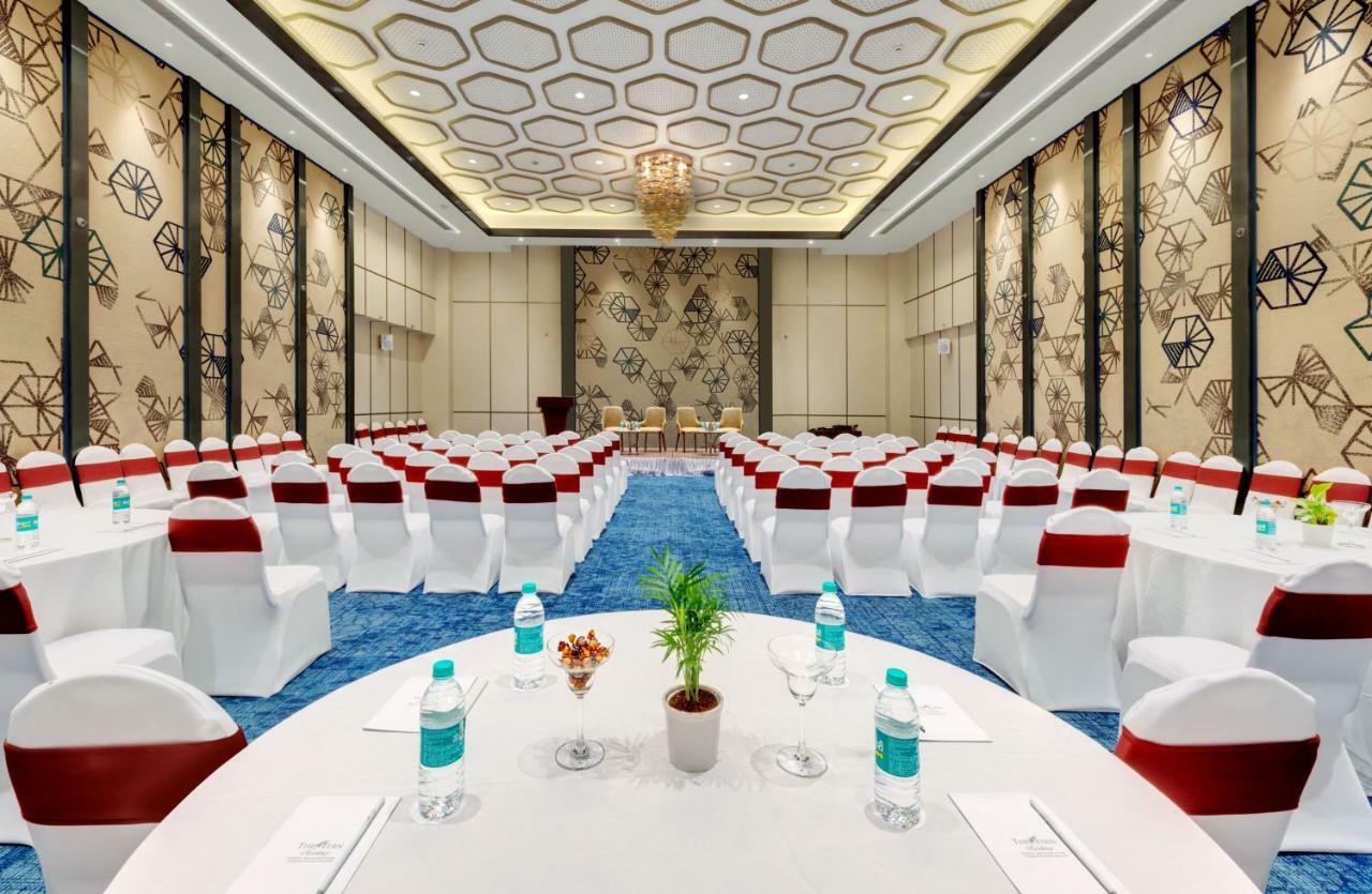 The Fern Residency Karad Otel Dış mekan fotoğraf