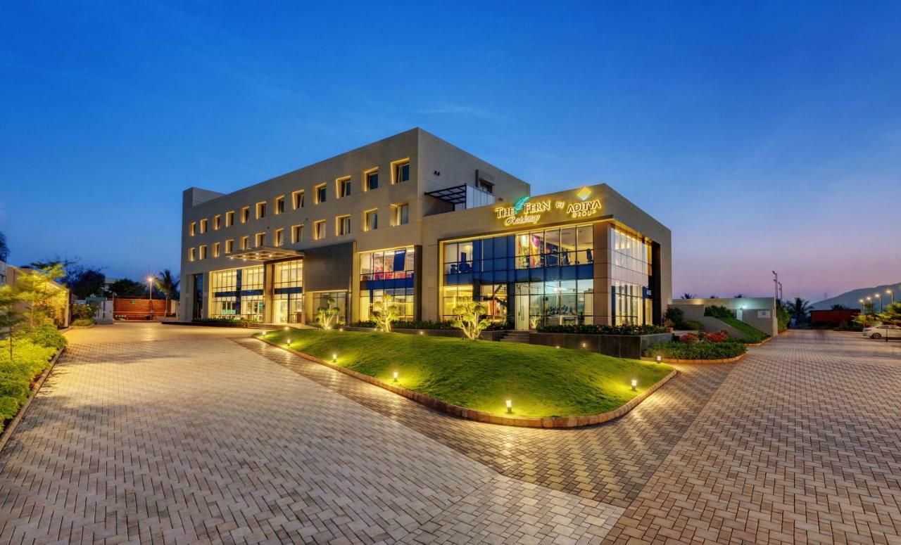 The Fern Residency Karad Otel Dış mekan fotoğraf