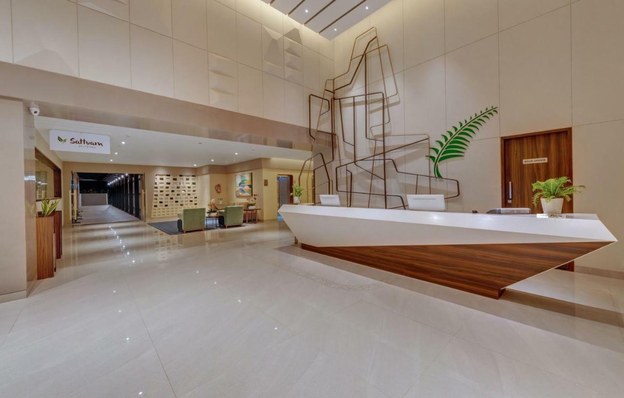 The Fern Residency Karad Otel Dış mekan fotoğraf